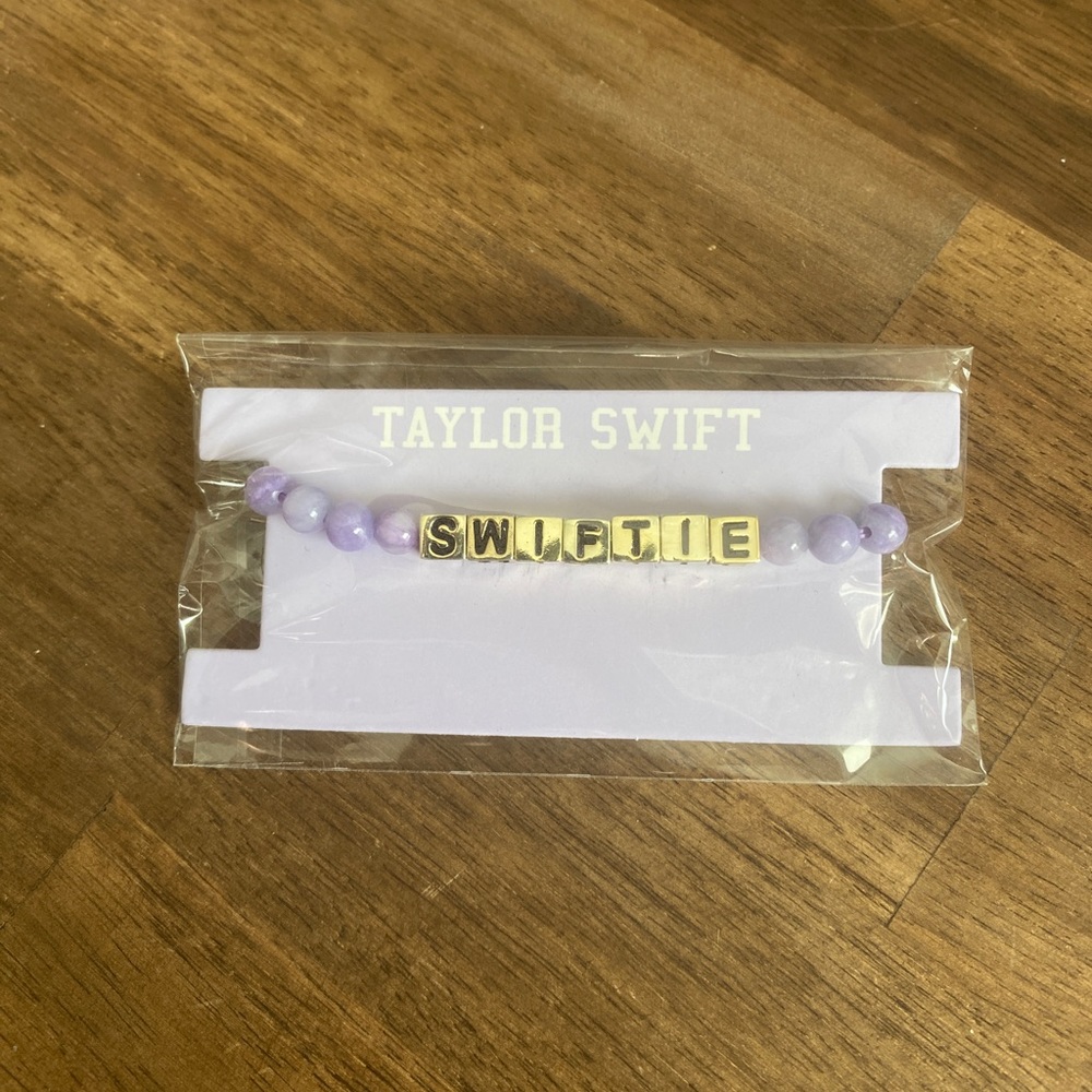 Taylor Swift “Swiftie Beaded Bracelet”
